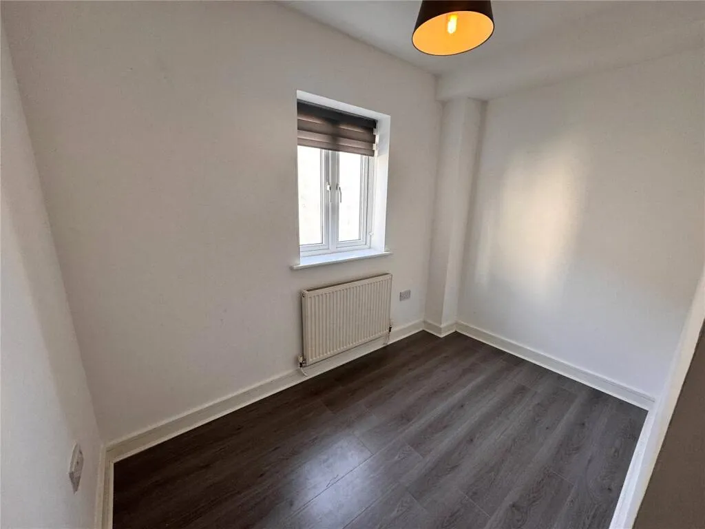 2 bed Ground Flat