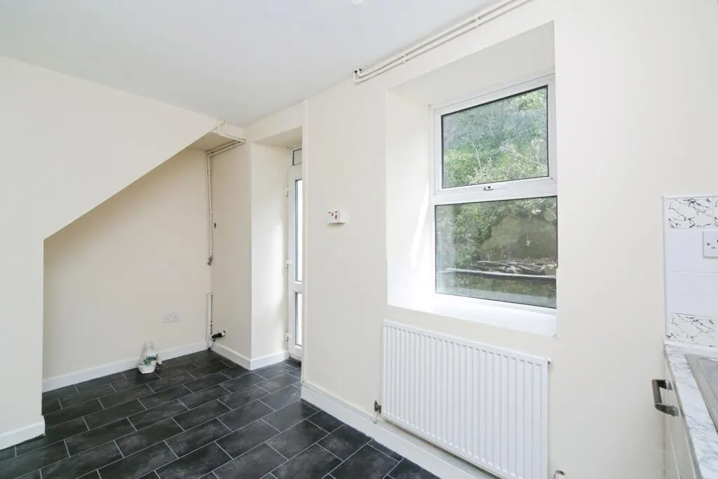 2 bed End of Terrace