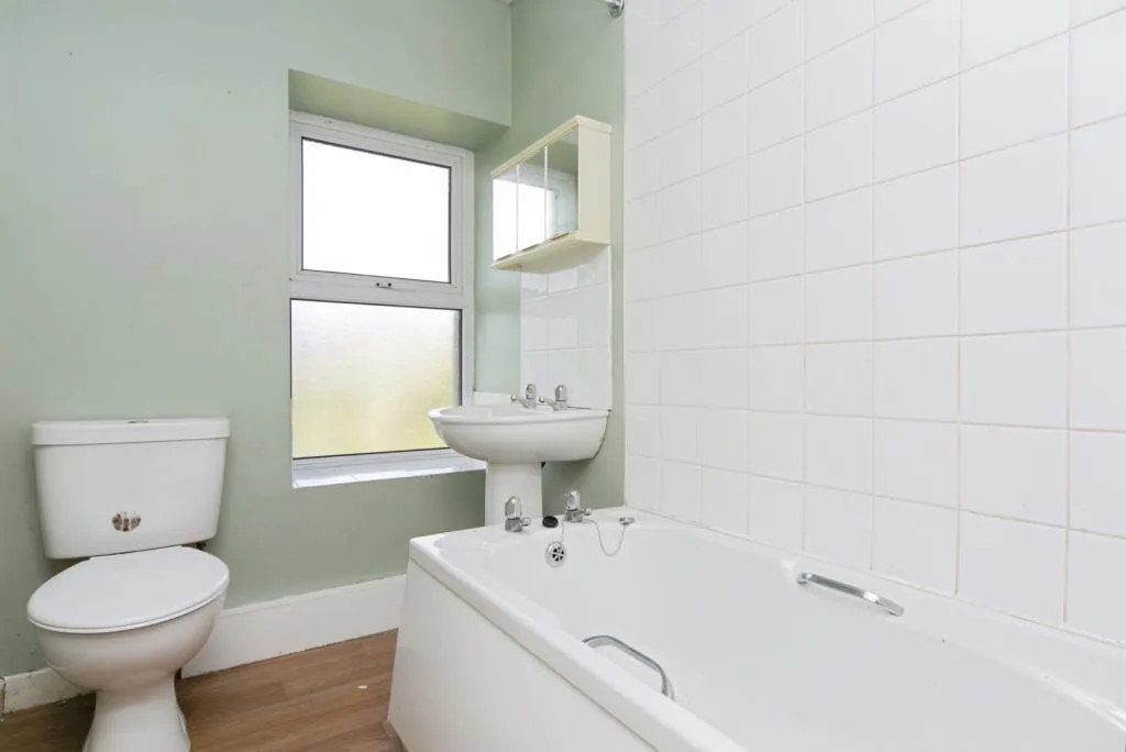 2 bed End of Terrace