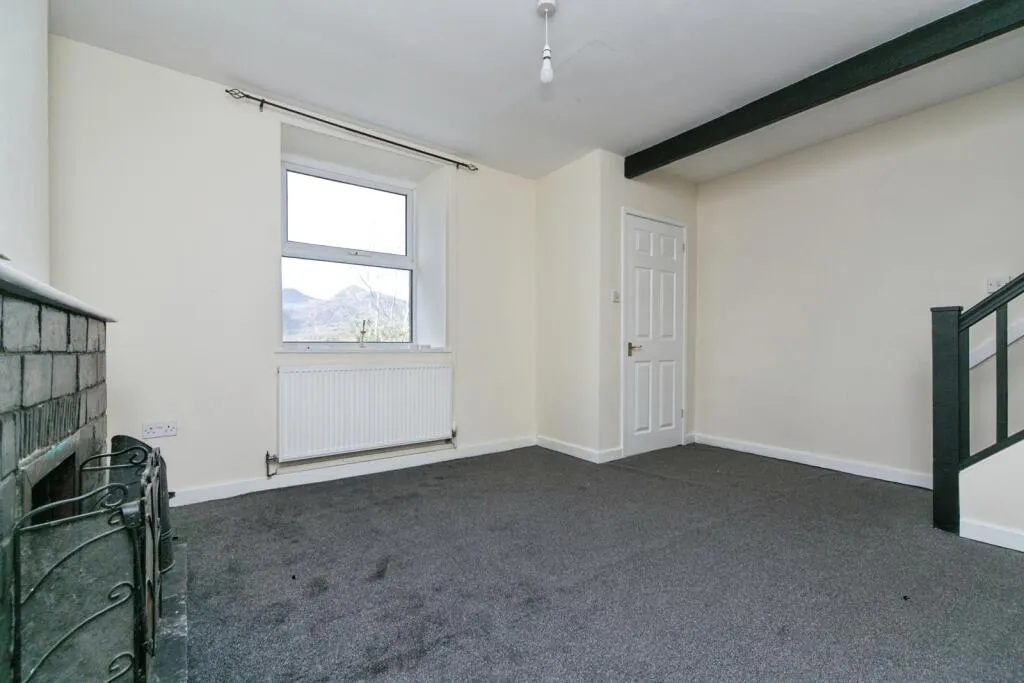 2 bed End of Terrace
