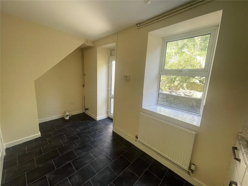 2 bed End of Terrace