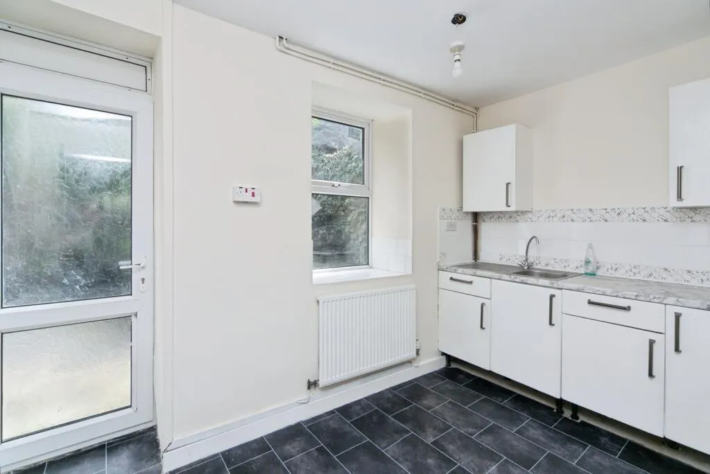 2 bed End of Terrace