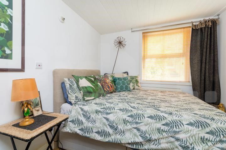 Ground Floor, 76 Coningham Road, Shepherds Bush, W12 8BH