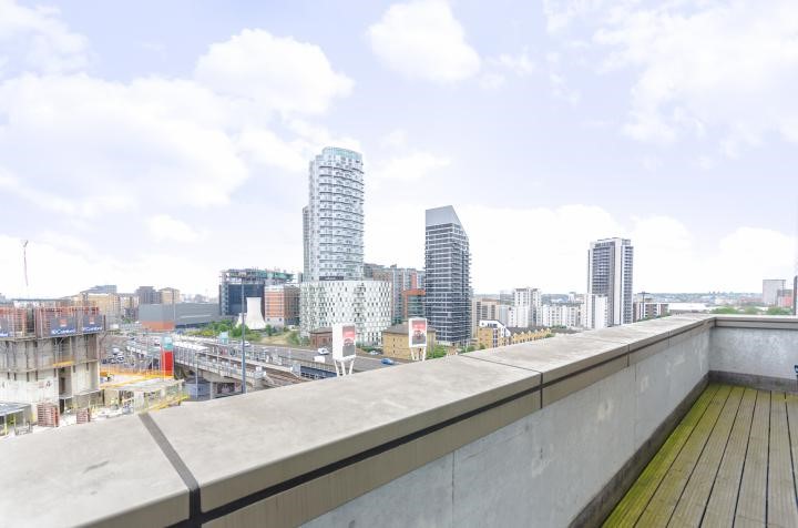 907 Wharfside Point South, 4 Prestons Road, Canary Wharf, E14 9EX