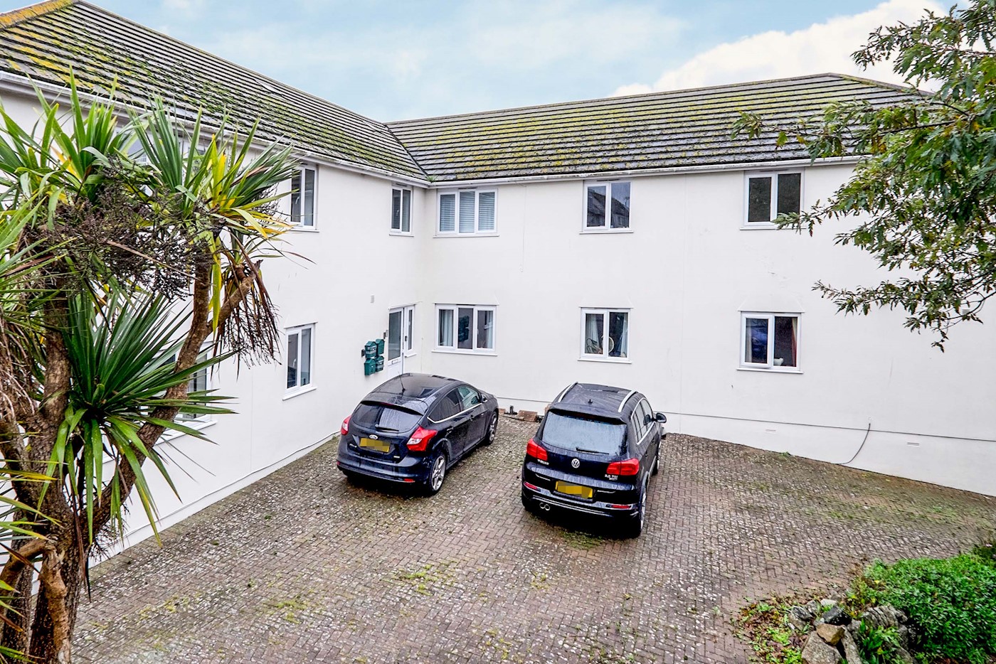Chy-an-mor Apartments, Higher Boskerris, Carbis Bay, St. Ives, TR26 2FL