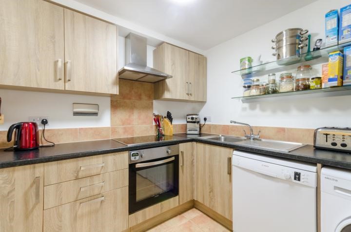 Flat 7, Langham Court, 1A Suffolk Road, South Norwood, SE25 6BF