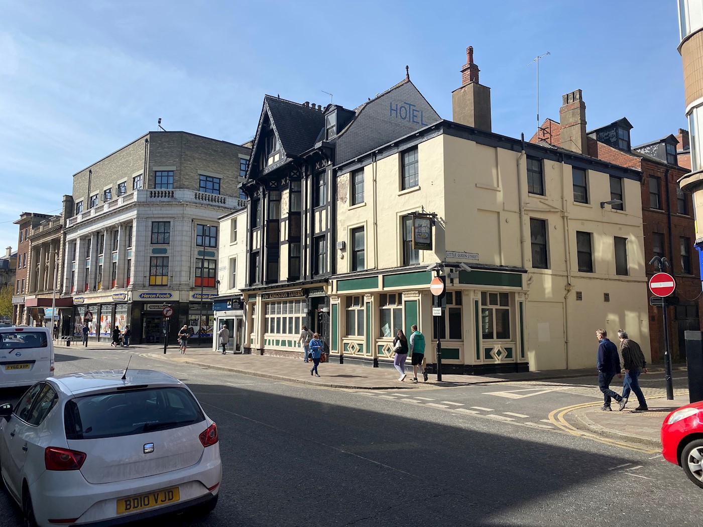 Former Yates' Wine Lodge, 76 Paragon Street, Kingston upon Hull, HU1 3PW