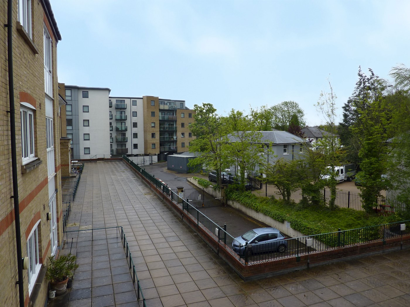 30 Gainsborough Court, Homesdale Road, Bromley, BR2 9NB