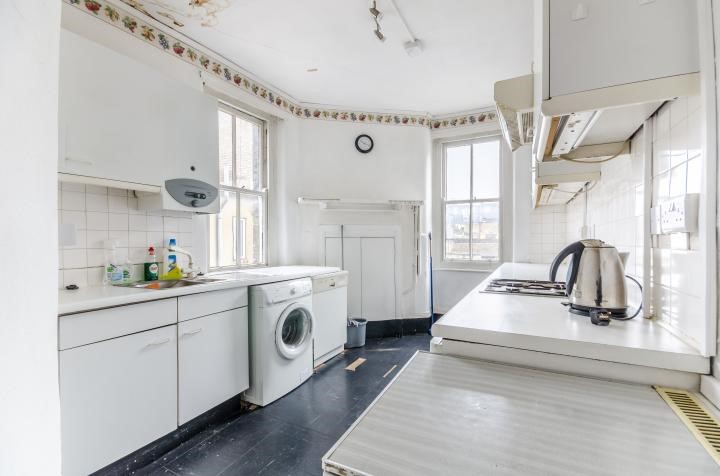 2 Dorset Mansions, Lillie Road, London, SW6 7PF