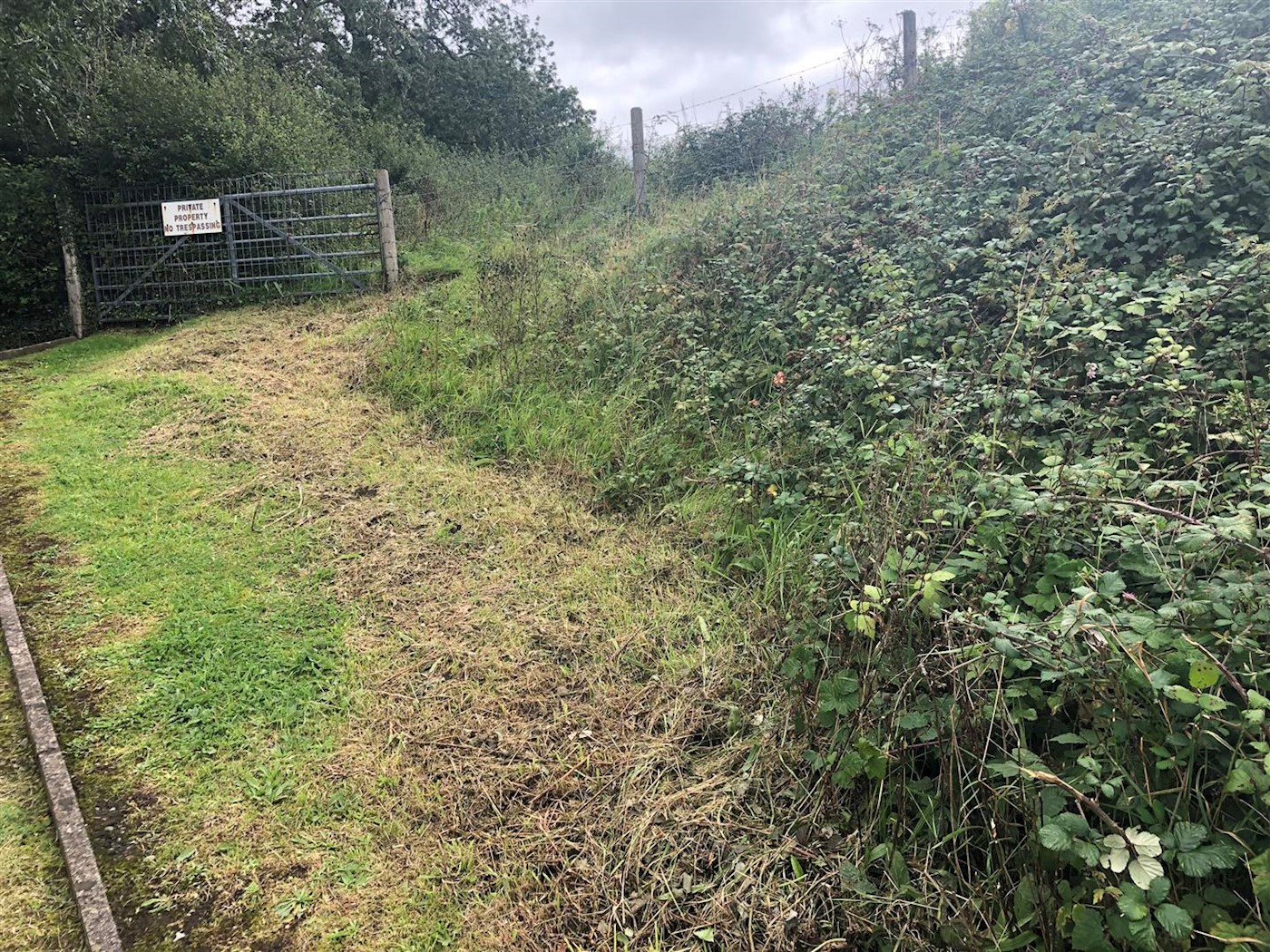 Cae Varsle, Llangefni, LL77 8YX