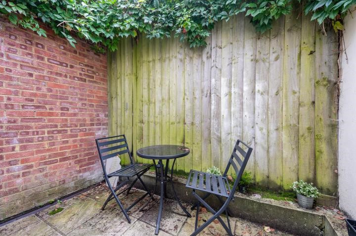 7 The Broadway, Sutton, Surrey, SM1 4BU