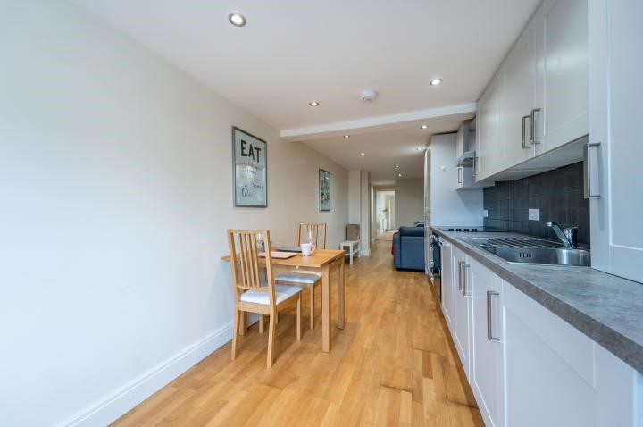7 The Broadway, Sutton, Surrey, SM1 4BU