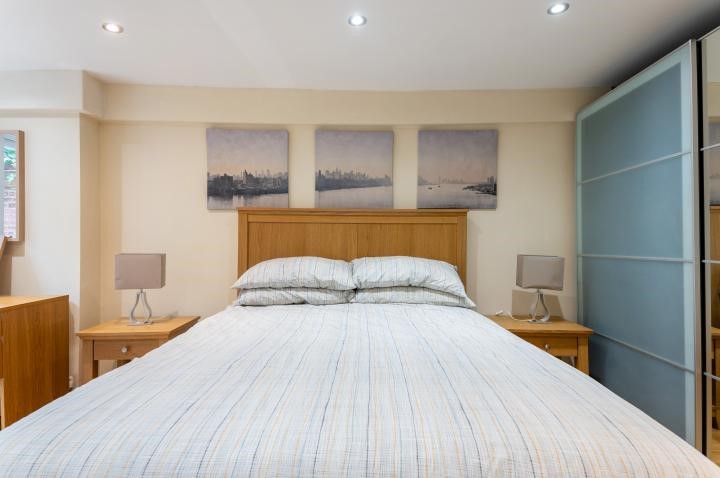 7 The Broadway, Sutton, Surrey, SM1 4BU