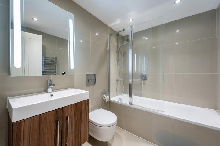 7 The Broadway, Sutton, Surrey, SM1 4BU