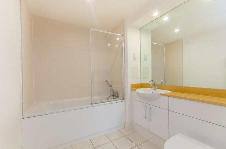 Flat 9, Gaumont Tower, Dalston Square, London, E8 3BQ