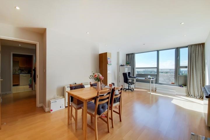 602 Courtenay House, 9 New Park Road, London, SW2 4DP