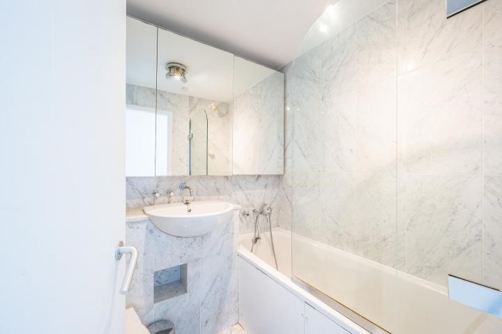 Flat 41, 8 Newton Street, London, WC2B 5EG