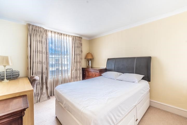 Flat 1, 34-36 Harcourt Terrace, London, SW10 9JR