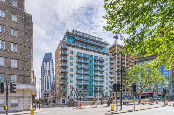 152 Salamanca Square, 9 Albert Embankment, London, SE1