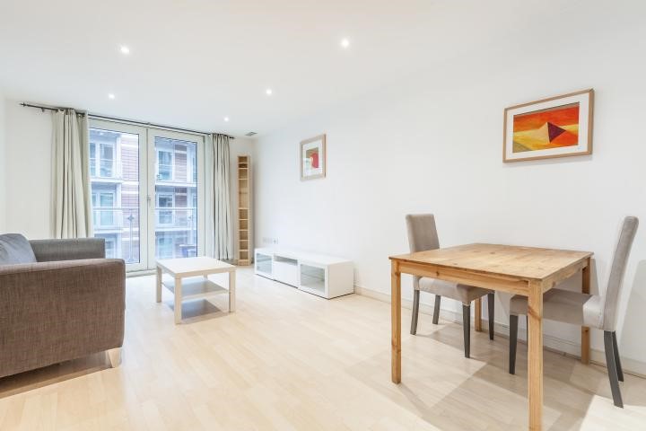 152 Salamanca Square, 9 Albert Embankment, London, SE1