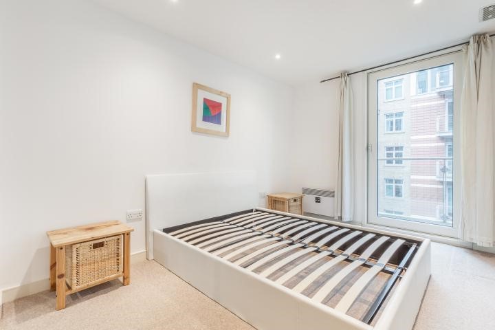 152 Salamanca Square, 9 Albert Embankment, London, SE1