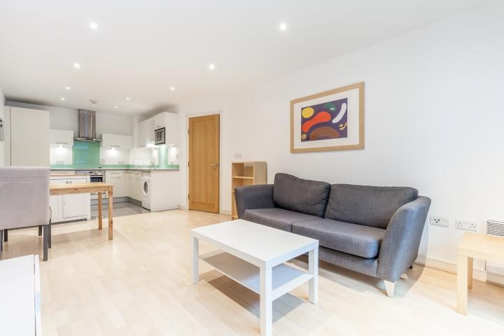 152 Salamanca Square, 9 Albert Embankment, London, SE1