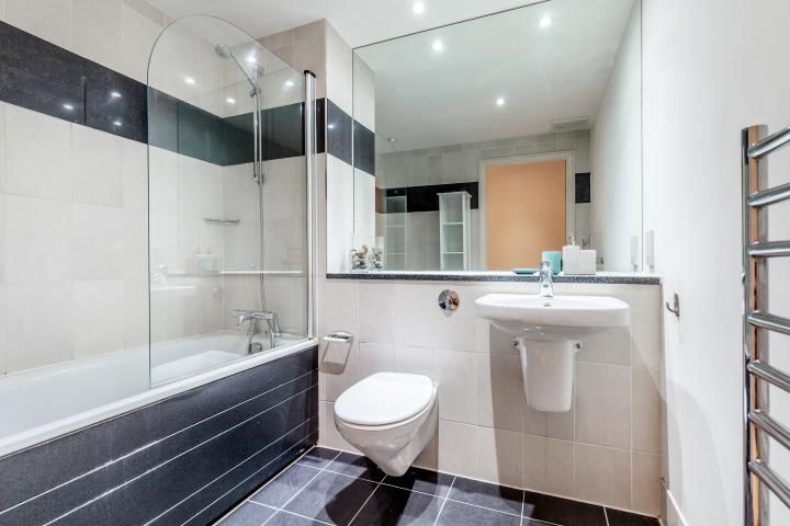 152 Salamanca Square, 9 Albert Embankment, London, SE1