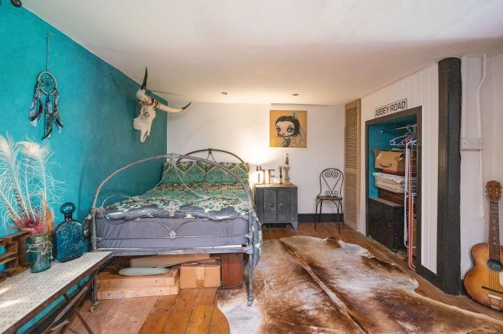 9A St Quintin Avenue, London, W10 6NX