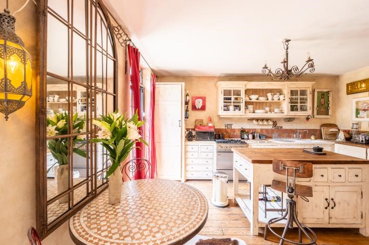 9A St Quintin Avenue, London, W10 6NX