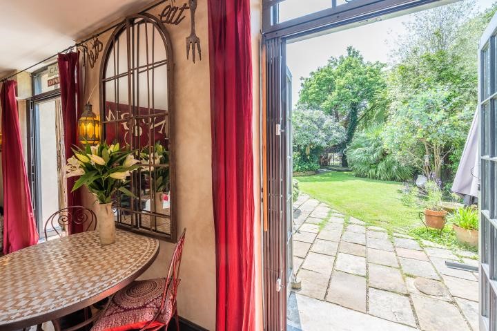 9A St Quintin Avenue, London, W10 6NX