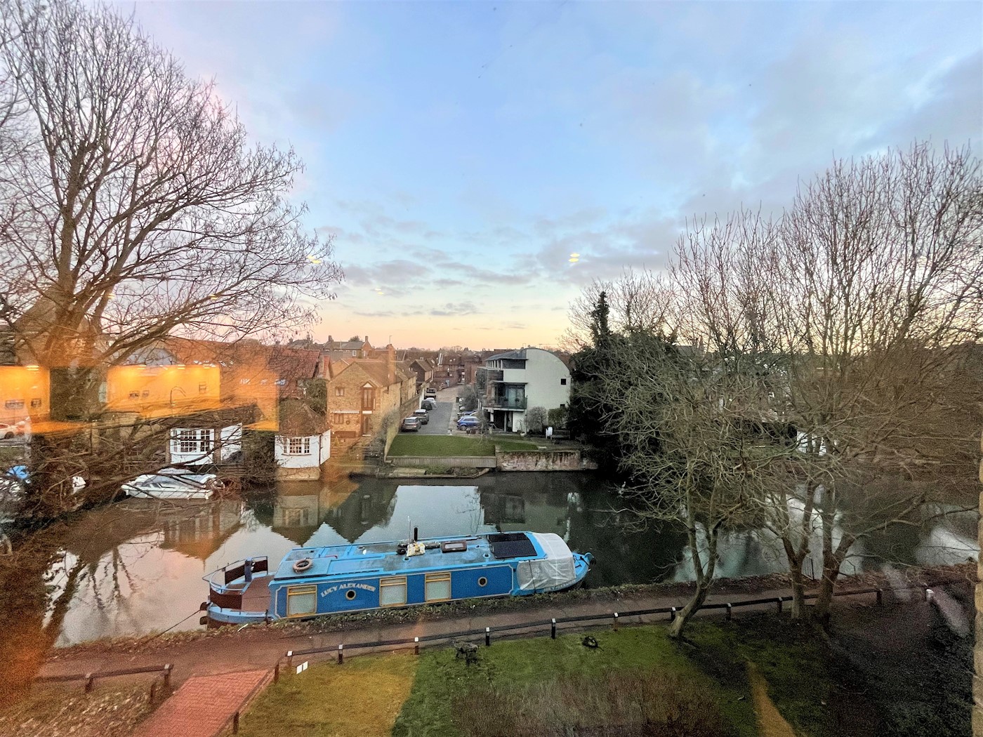 12 Fusion Court, Broadmeads, Ware, SG12 9EJ