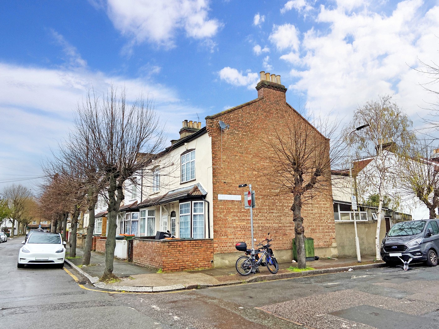 14 St George's Avenue, Forest Gate, E7 8HP