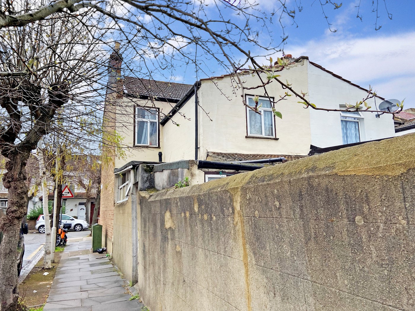 14 St George's Avenue, Forest Gate, E7 8HP