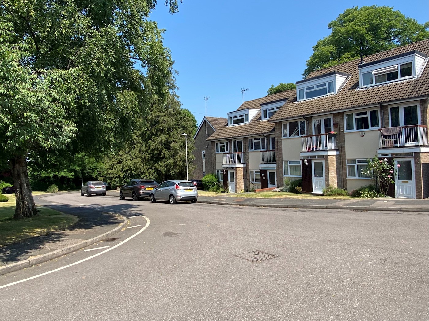 25 Harriet Way, Bushey, WD23 4JH
