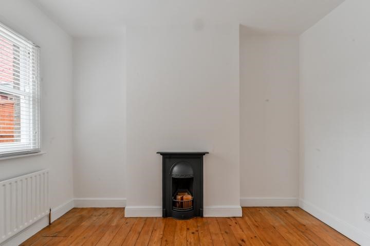 Hampshire Road, London, N22