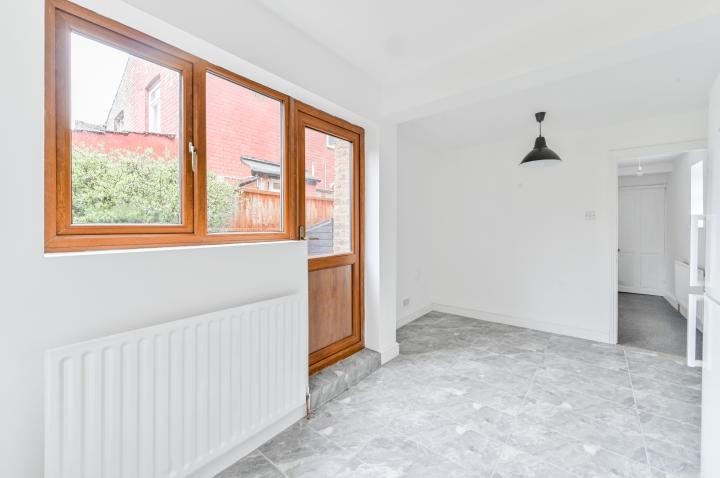 Hampshire Road, London, N22