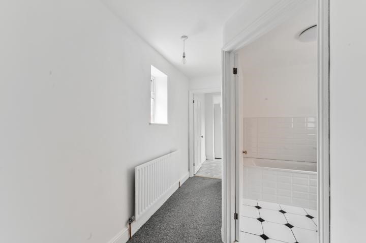 Hampshire Road, London, N22