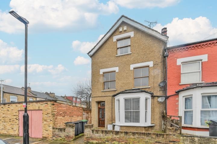 Hampshire Road, London, N22