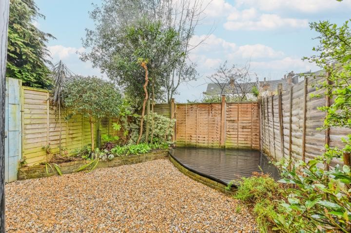 Hampshire Road, London, N22