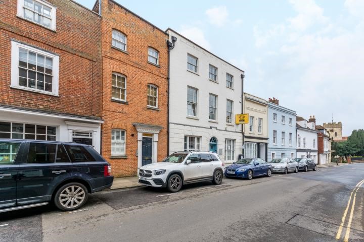 Flat 3, 12 Quarry Street, Guildford, GU1 3UY