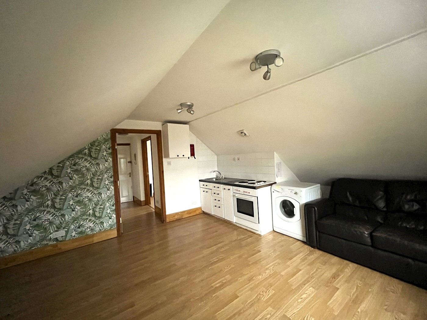 Flat 14, 23-25, Biscot Road, Luton, LU3 1AH