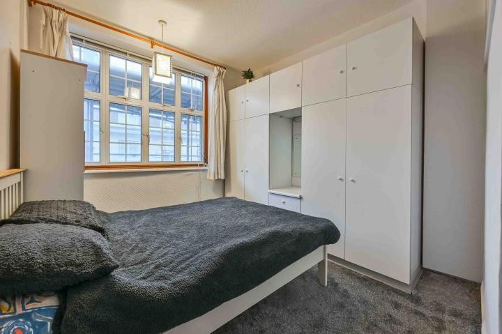 Russell Court, Woburn Place, London, WC1H