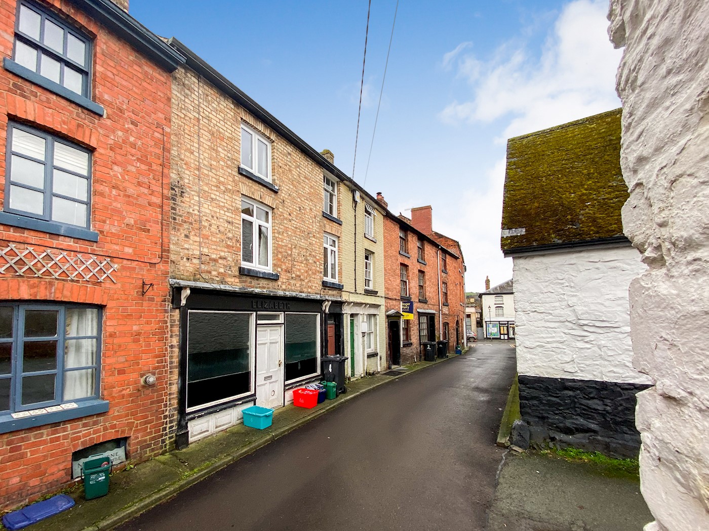 3 Bridge Street, Llanfyllin, SY22 5AU