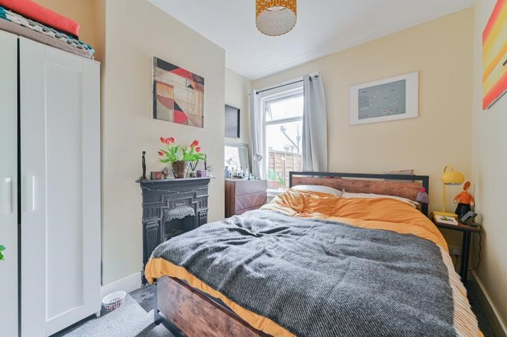 Fallsbrook Road, London, SW16