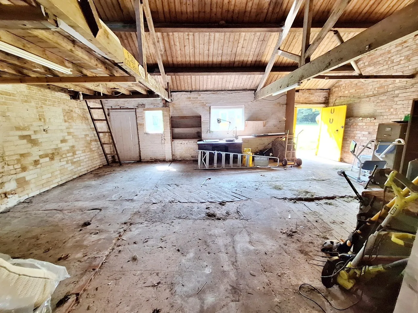 Springwood Farm, Sower Carr Lane, Hambleton, FY6 9DJ