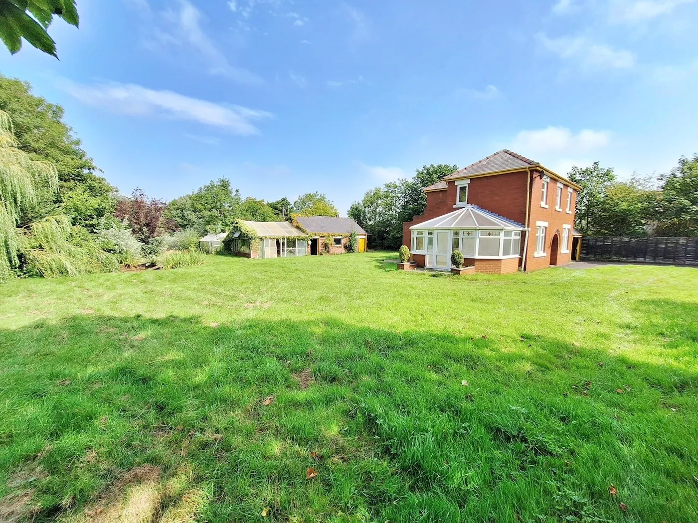 Springwood Farm, Sower Carr Lane, Hambleton, FY6 9DJ