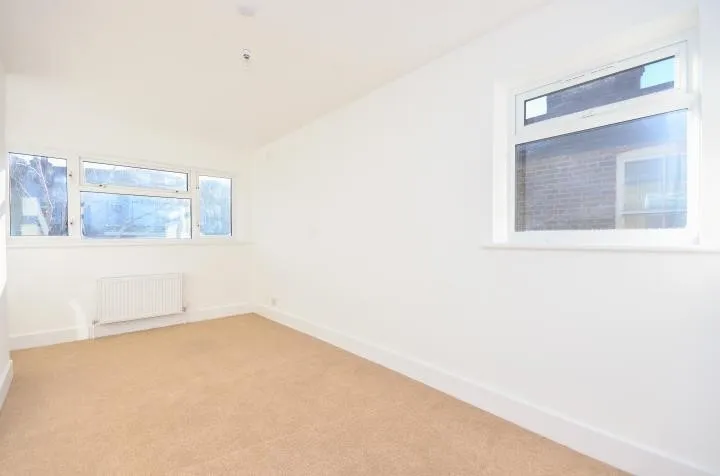 High Road, Leytonstone, London, E11