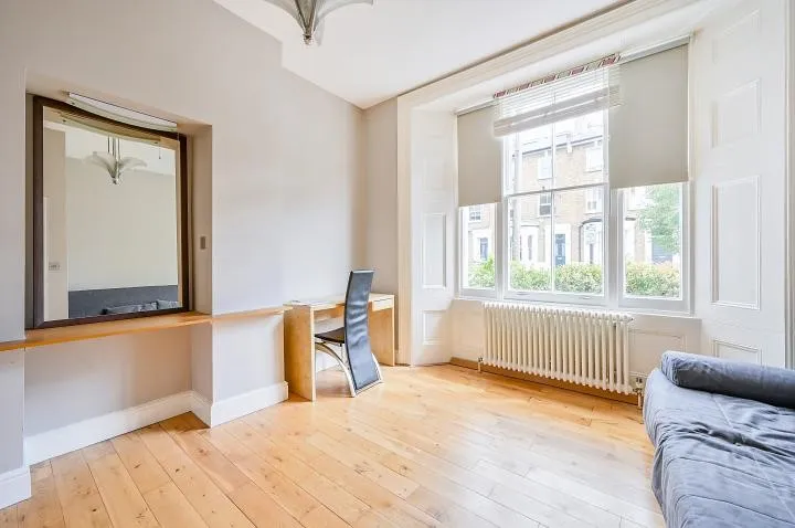 Cathnor Road, London, W12