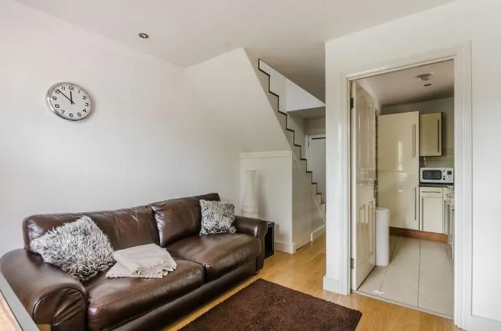 Bloemfontein Road, London, W12