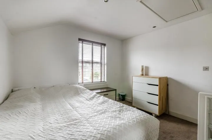 Bloemfontein Road, London, W12